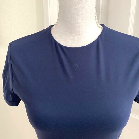 Abercrombie & Fitch Soft Matte Seamless Tuckable Baby Tee Size Small - Picture 3 of 7